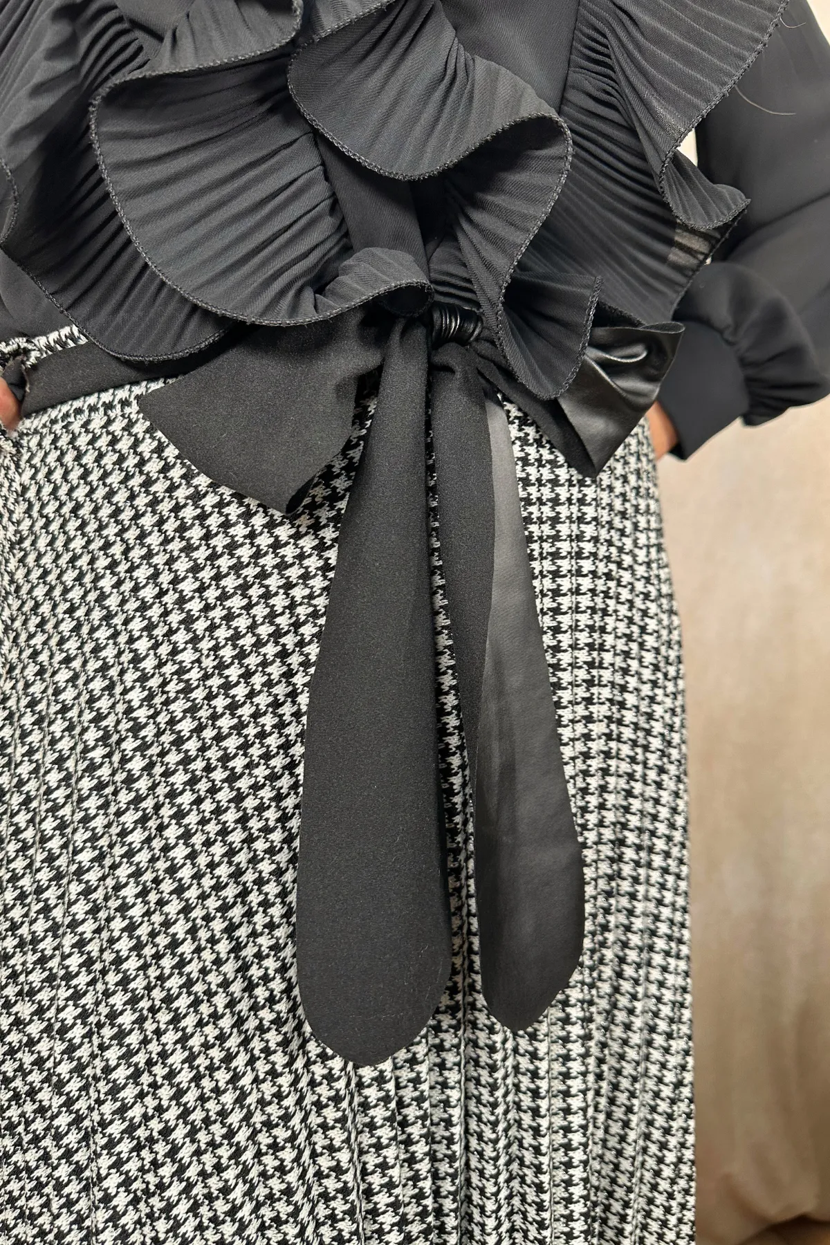 Houndstooth Pleated Skirt with PU Bow Belt