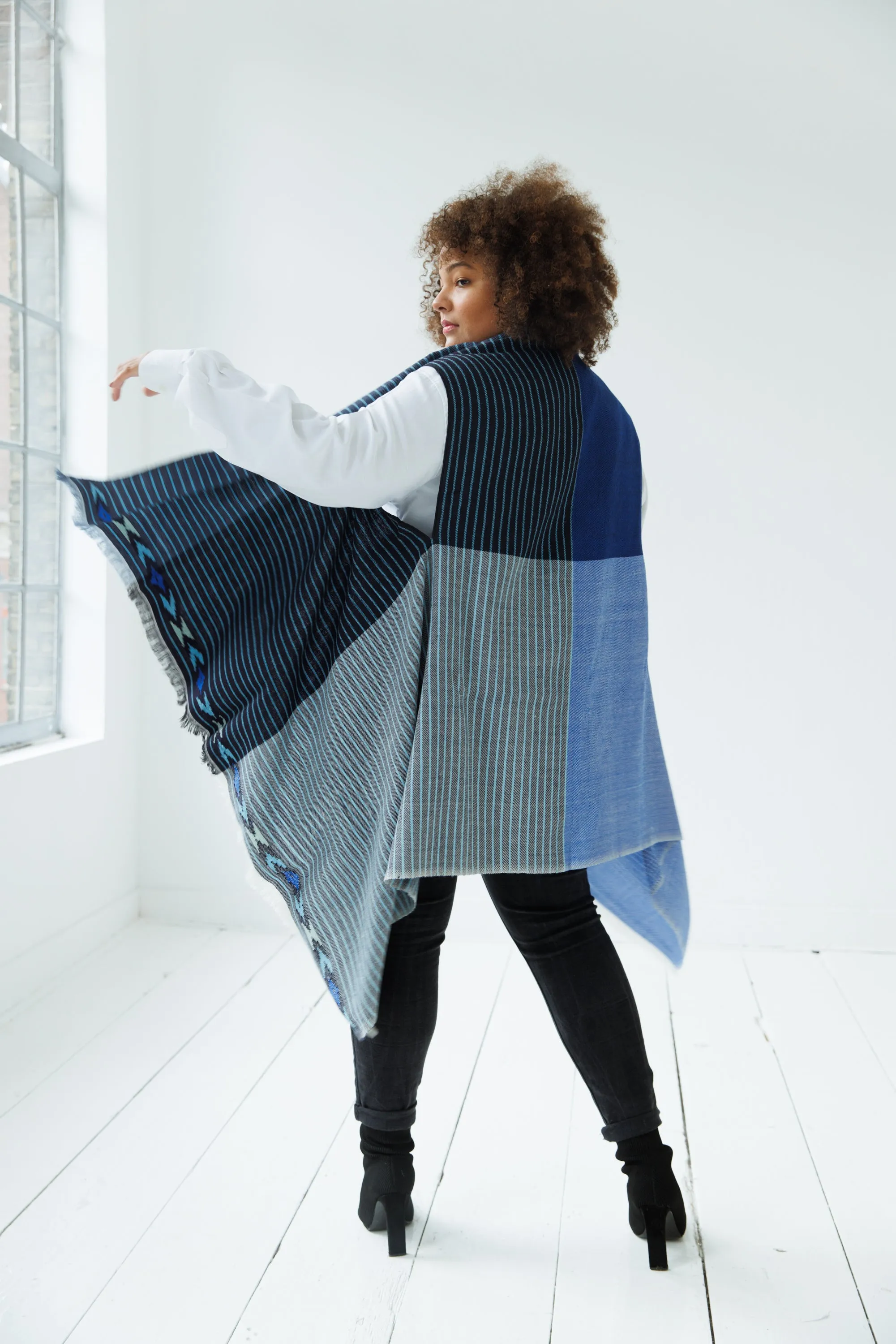 NEW! JULAHAS  Light Wool Cape Fusion Blue