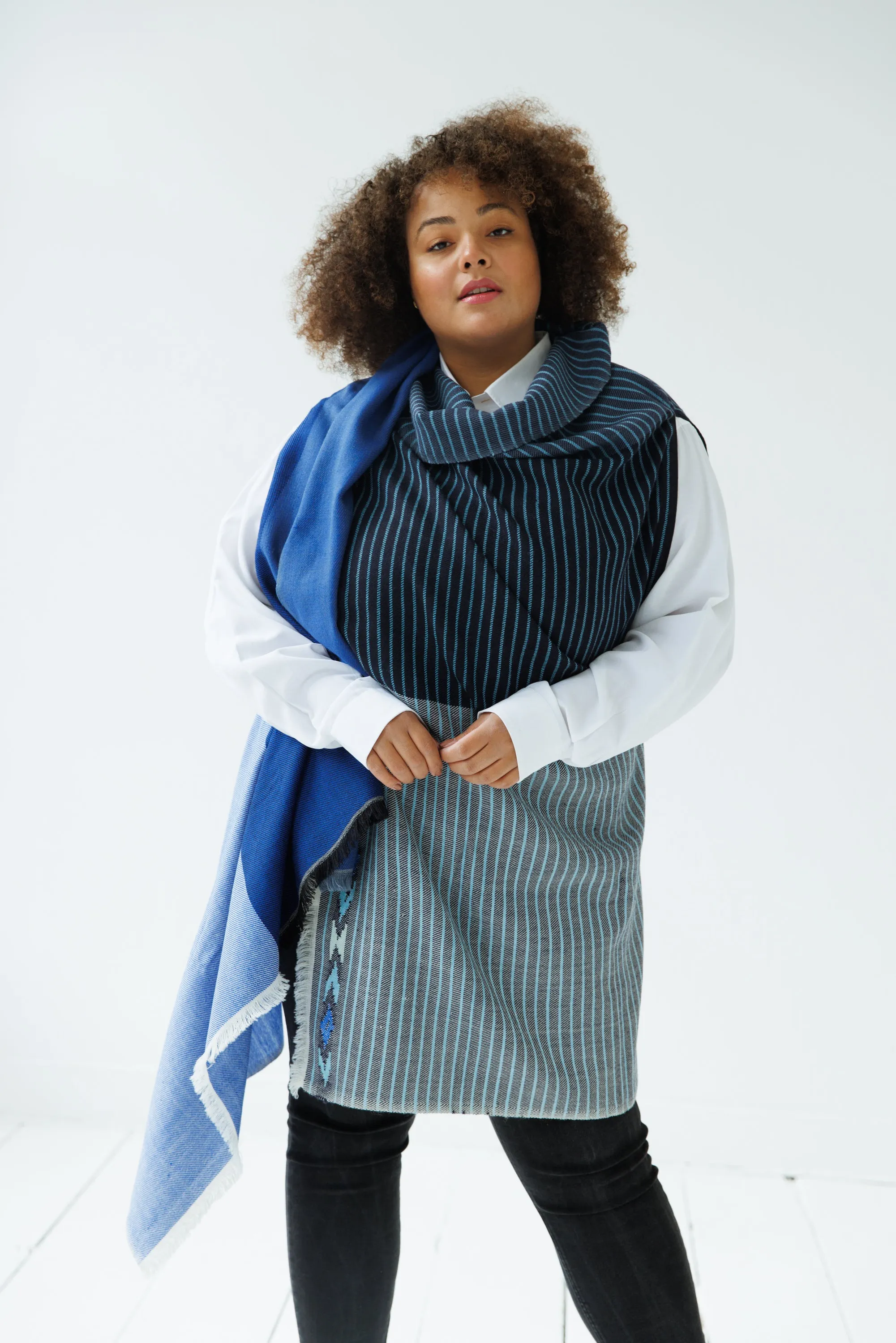 NEW! JULAHAS  Light Wool Cape Fusion Blue