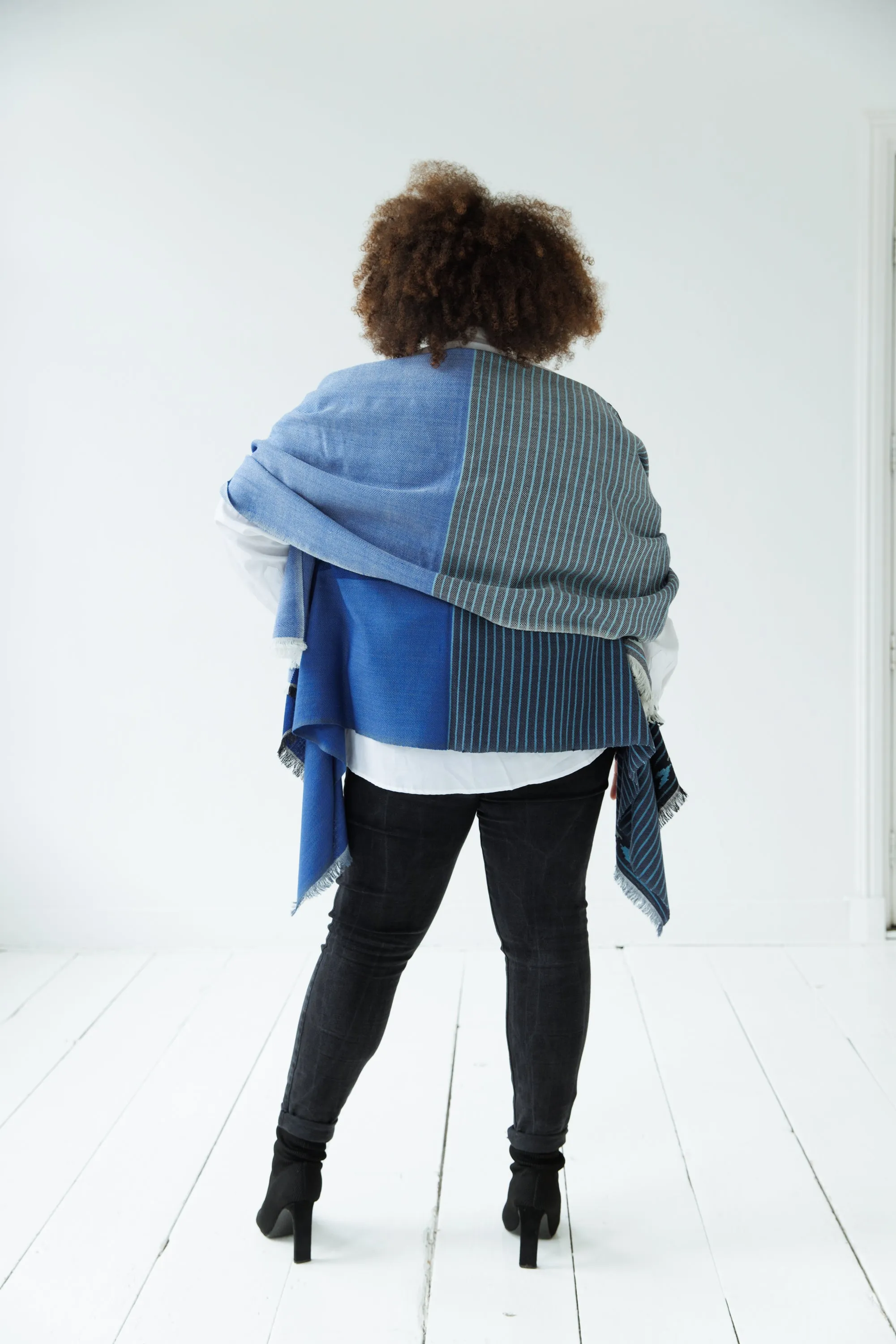 NEW! JULAHAS  Light Wool Cape Fusion Blue