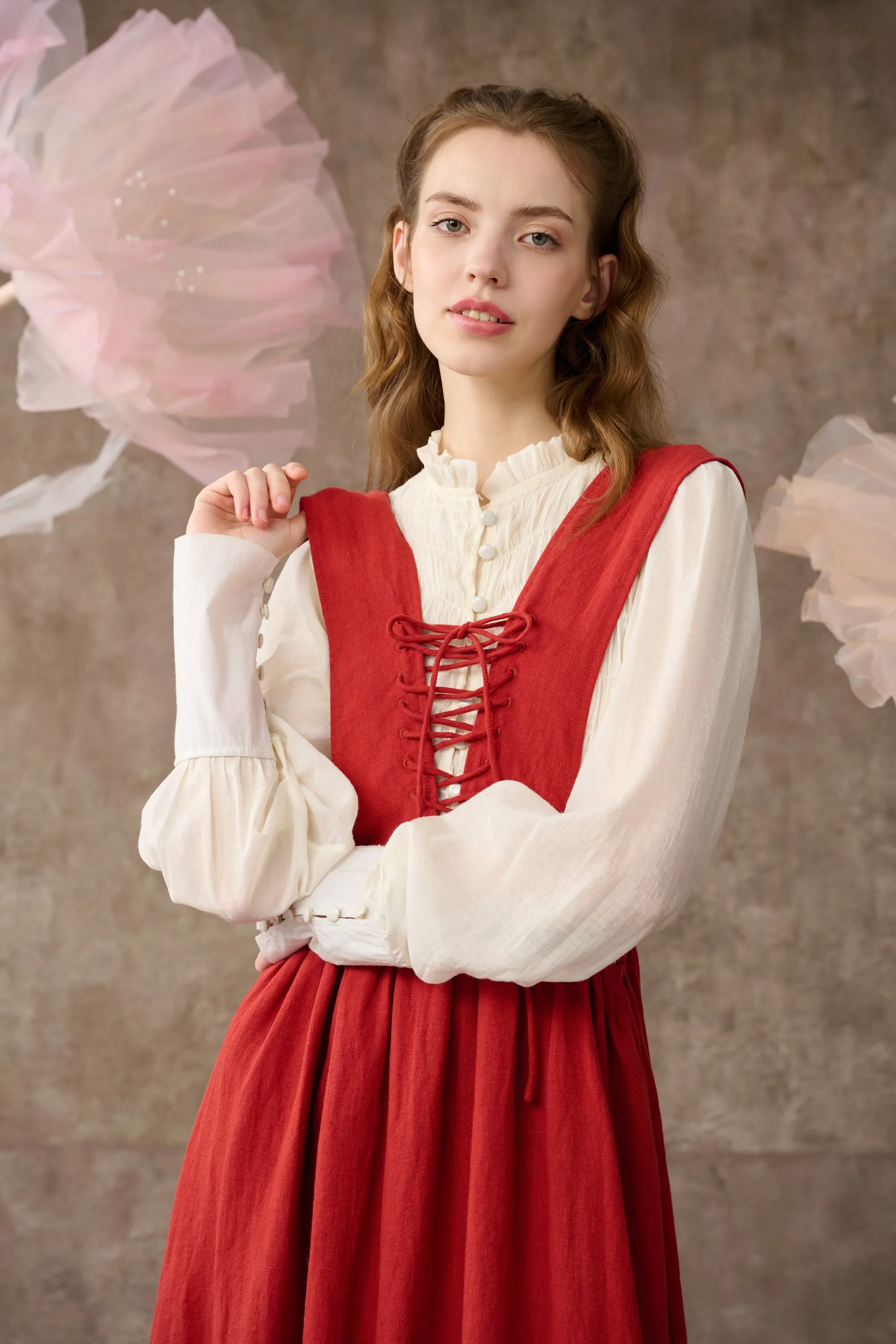 Poet's jasmine 31| lace-up pinafore linen dress in red