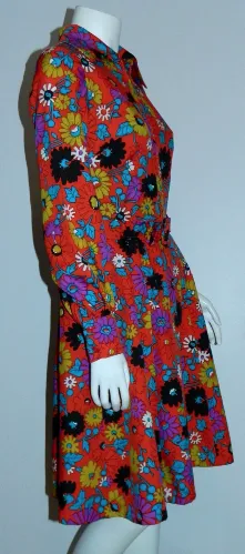 vintage 1970s shirt dress / MOD floral print / orange mini dress XS